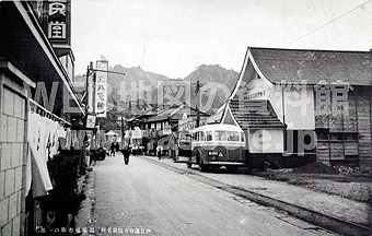 絵葉書・古写真にみる昭和の交通／ボンネットバスのある風景